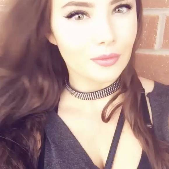 Meet your Posher, Rachel - Picture 1 of 1